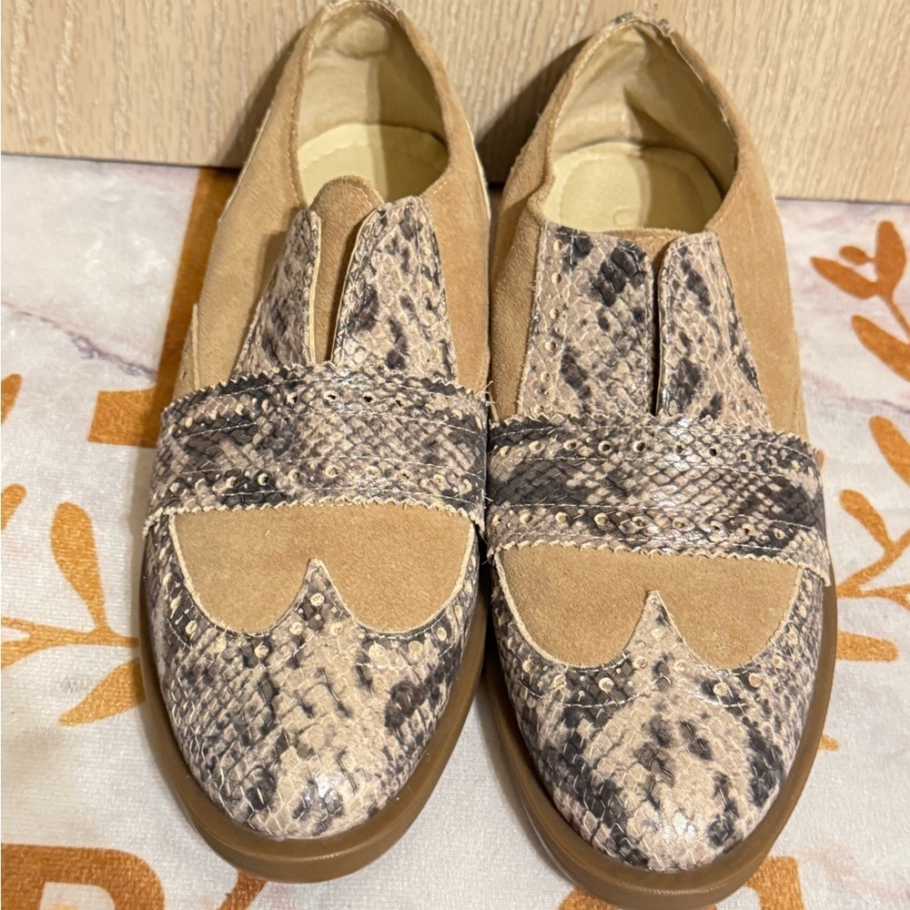 Girotti Slip-On Casual Shoes - Picture 4 of 11